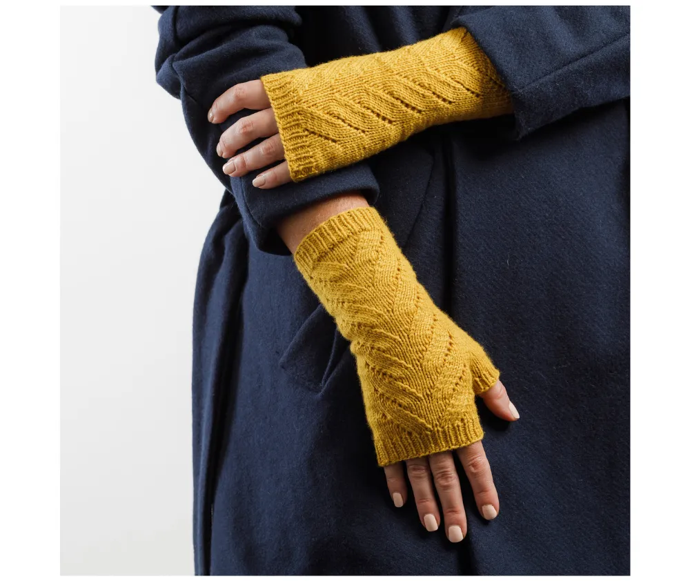 Albizia Gloves Knitting Pattern by Purl Foundry