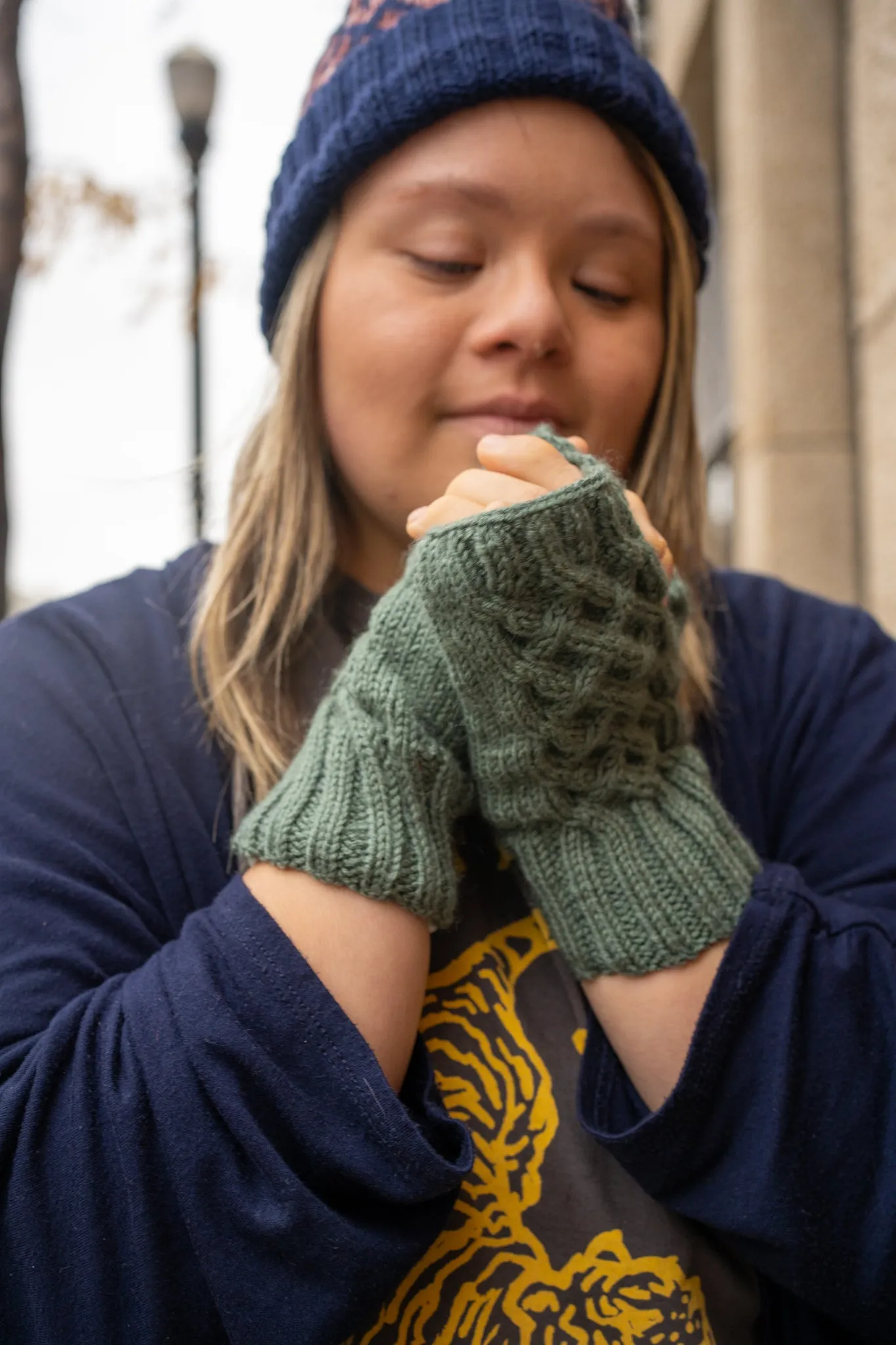 Cable-Knit Fingerless Gloves