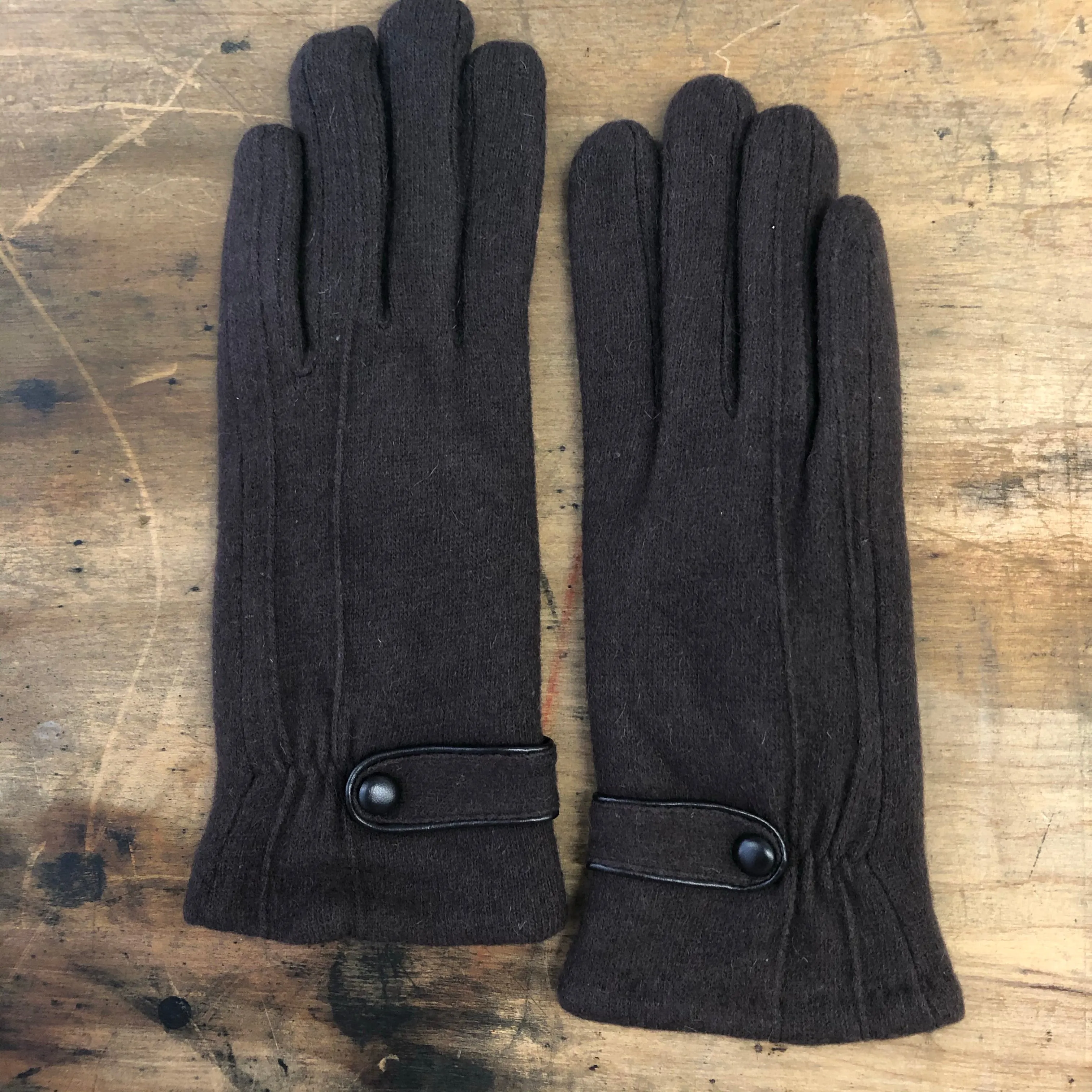 Gloves: Cozy Classic